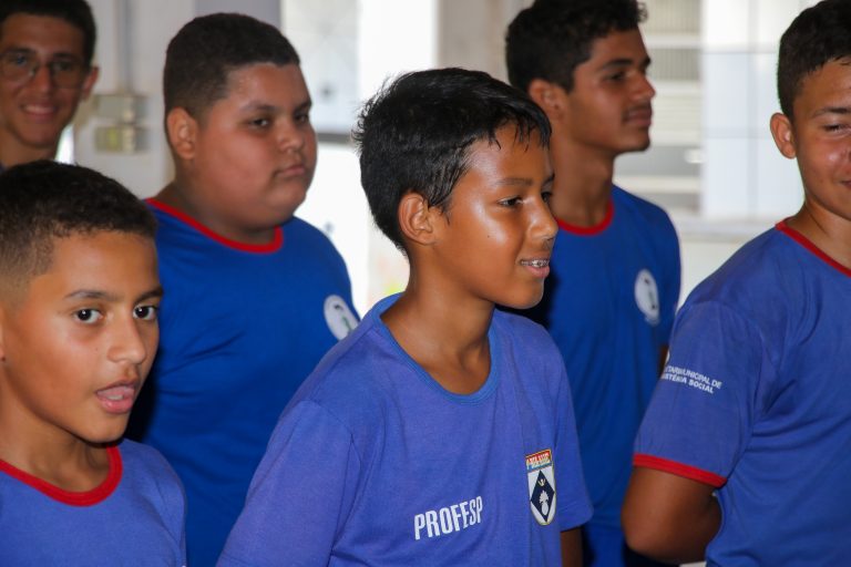 SETEMBRO VERDE – SMAS promove intercâmbio entre alunos da APAE e usuários dos SCFV