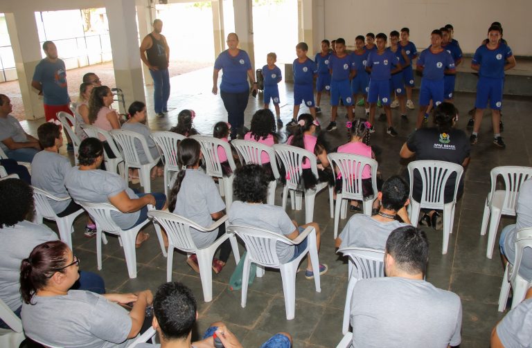 SETEMBRO VERDE – SMAS promove intercâmbio entre alunos da APAE e usuários dos SCFV