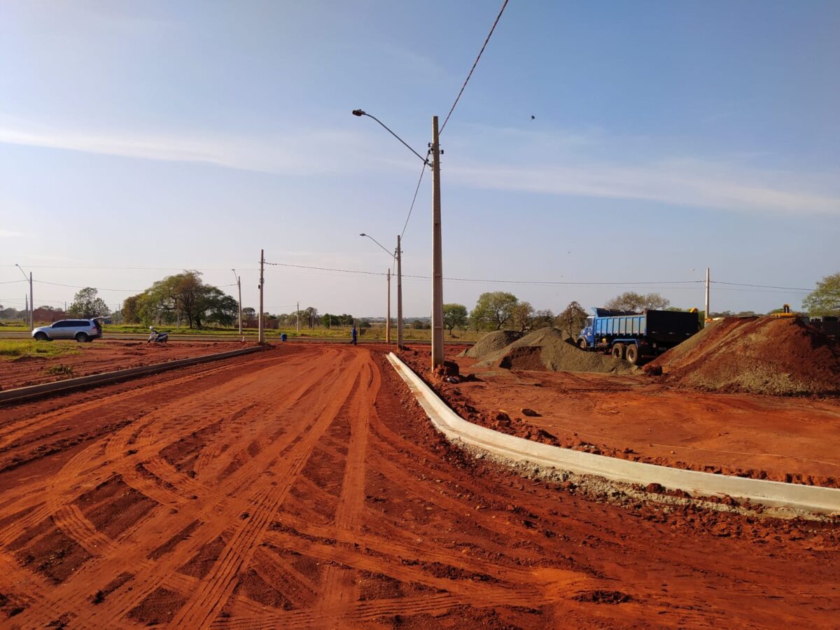 Pavimentação asfáltica no bairro Isac Honorato Barbosa avança em Brasilândia