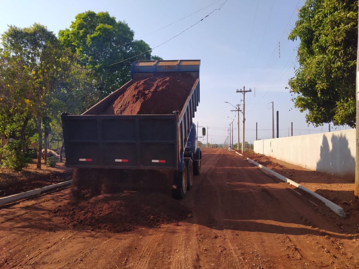 Pavimentação asfáltica no bairro Isac Honorato Barbosa avança em Brasilândia