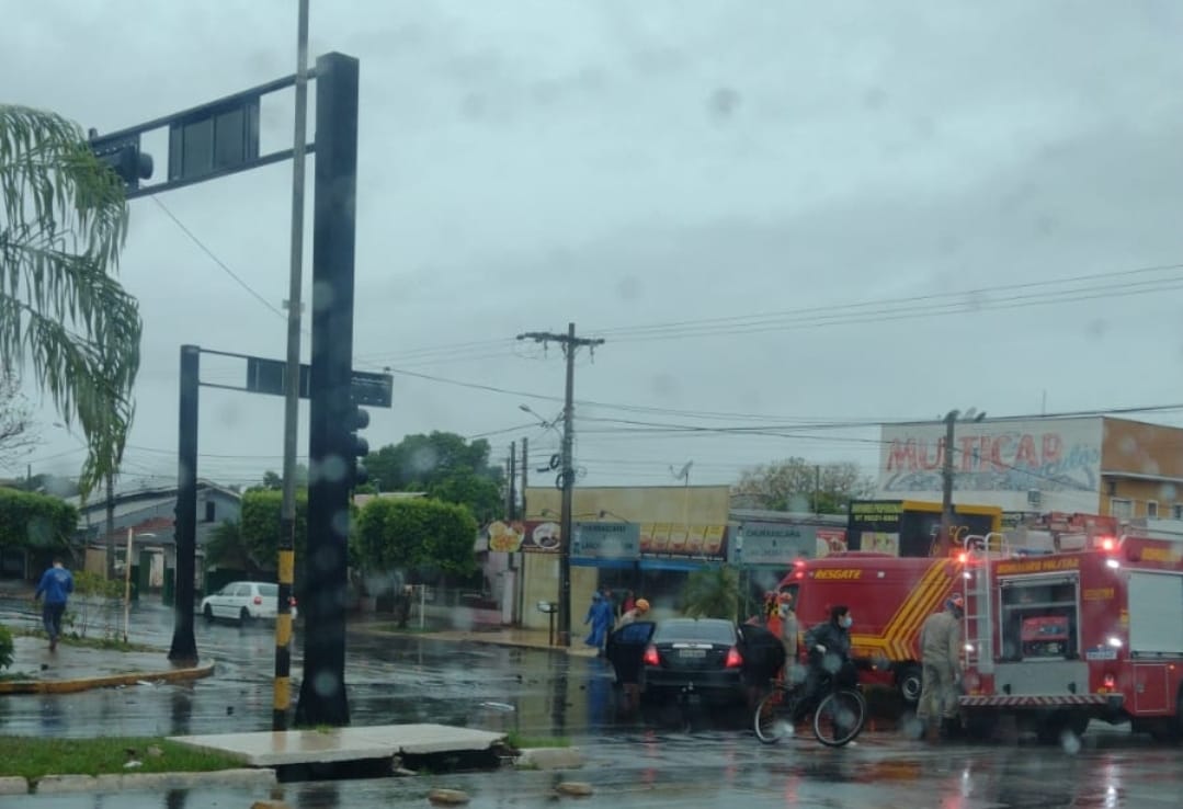 Vários acidentes são registrados na manhã chuvosa de Três Lagoas