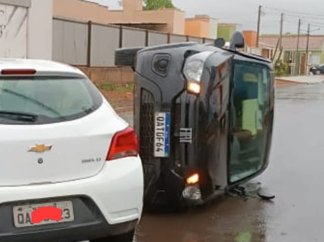 Vários acidentes são registrados na manhã chuvosa de Três Lagoas