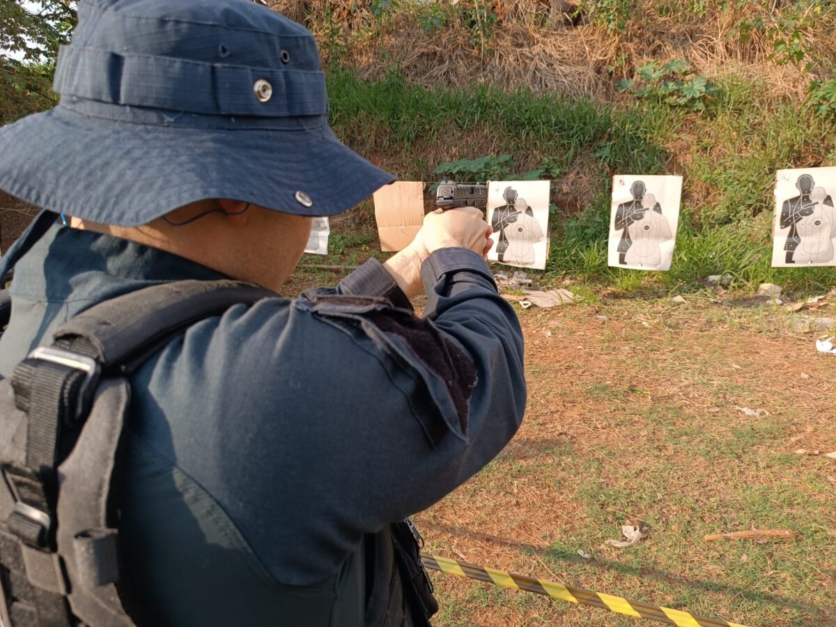 8° Batalhão de Polícia Militar realiza habilitação dos policiais militares para trabalhar com Pistola Beretta APX