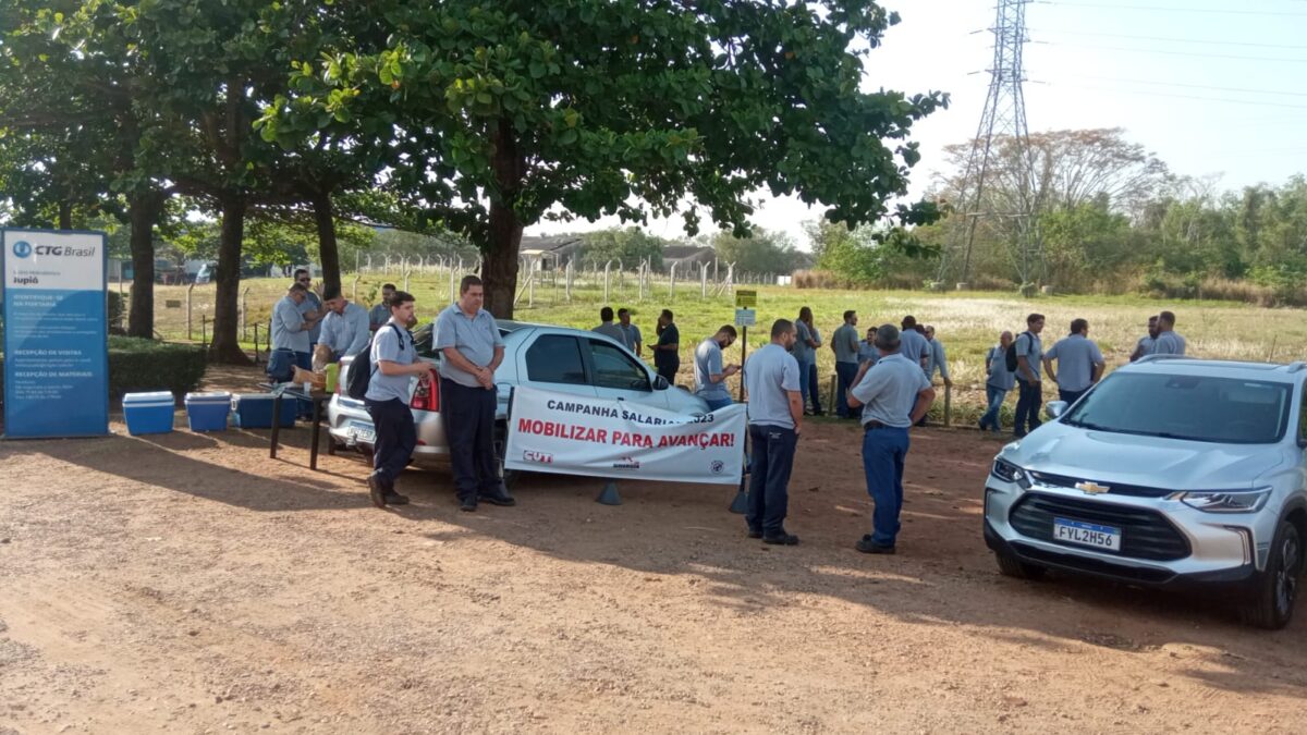 Trabalhadores da CtgBrasil paralisam por falta de avanço nas negociações de acordo coletivo, em Três Lagoas