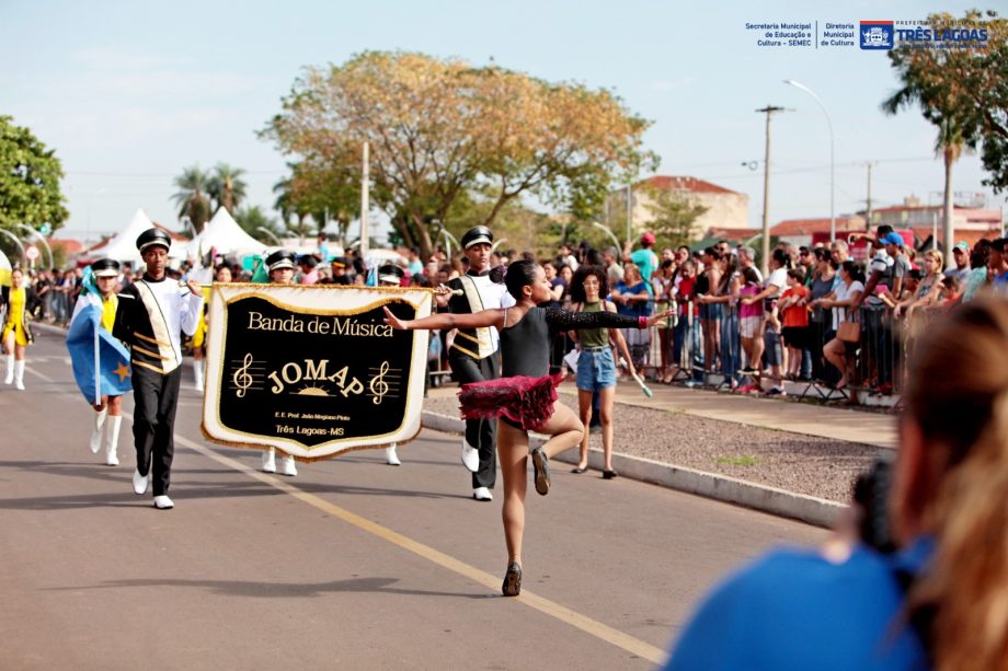 Desfile de 7 de Setembro reúne três-lagoenses na Esplanada da NOB