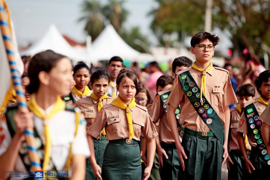 Desfile de 7 de Setembro reúne três-lagoenses na Esplanada da NOB
