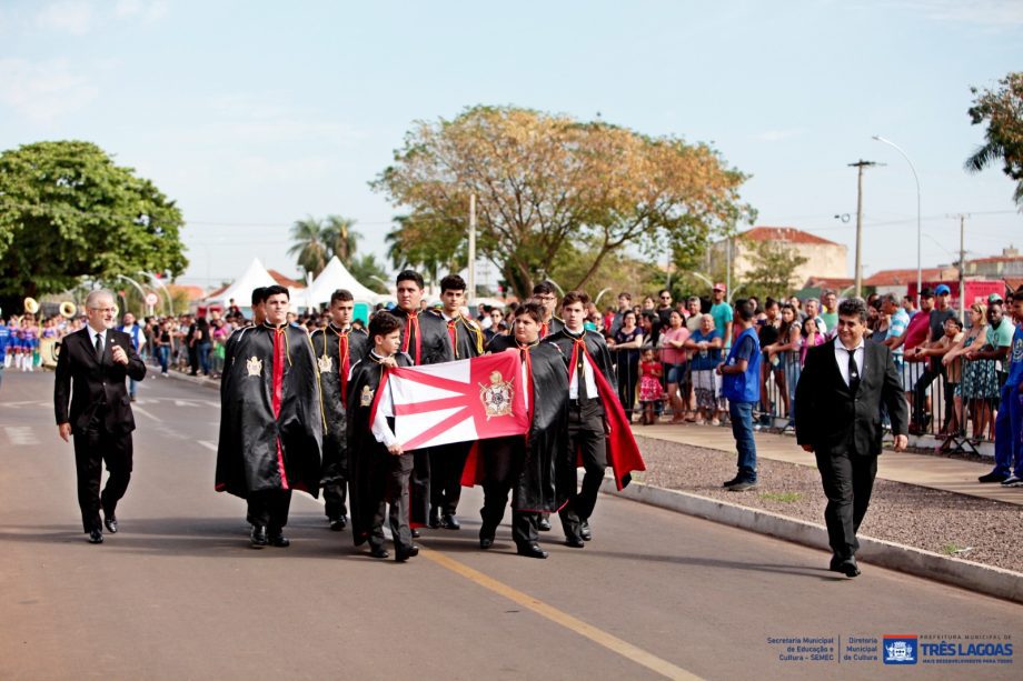 Desfile de 7 de Setembro reúne três-lagoenses na Esplanada da NOB