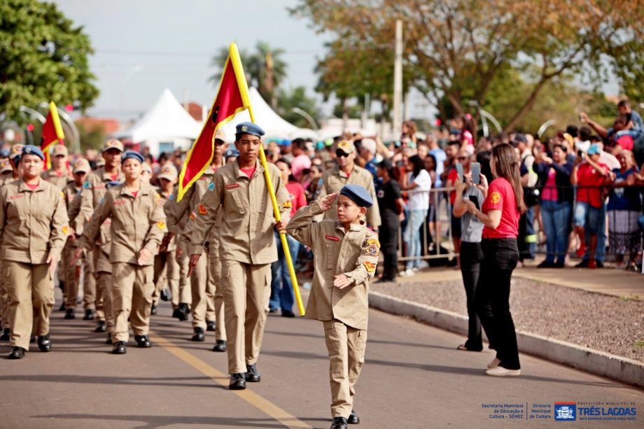 Desfile de 7 de Setembro reúne três-lagoenses na Esplanada da NOB