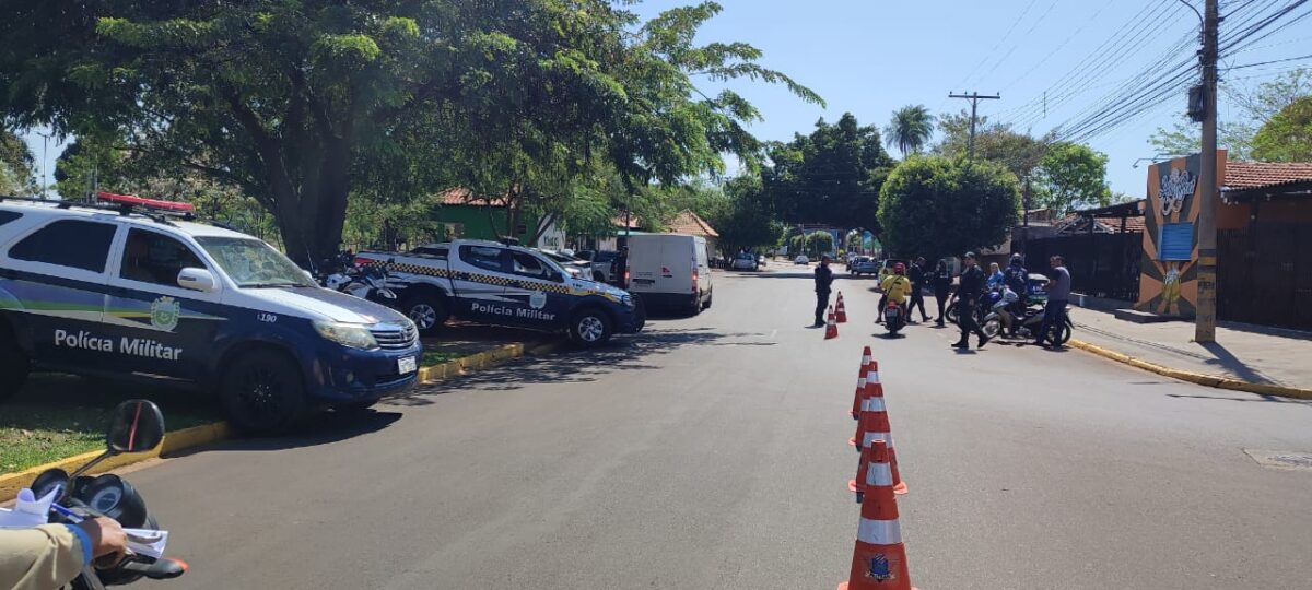 Polícia Militar de Três Lagoas realiza blitz educativa durante a Semana Nacional de Trânsito