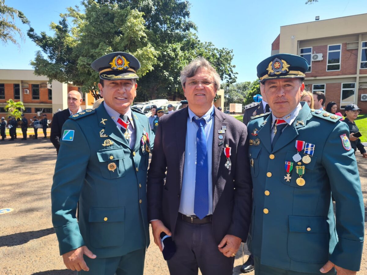 Prefeito de Brasilândia recebe Medalha Insígnia do Mérito Policial Militar