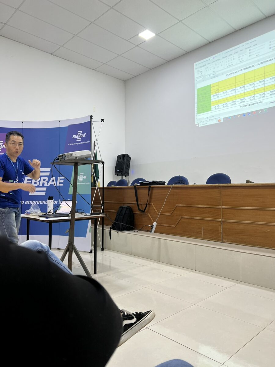 Sebrae e Mulheres Empreendedoras orientam sobre as vendas na Praça de Alimentação