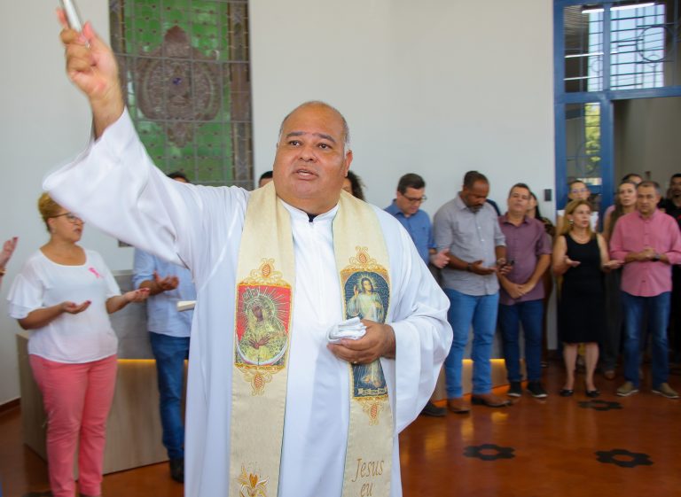 HISTÓRICO – Após reforma completa, Paço Municipal volta a atender ao público e recebe bênção
