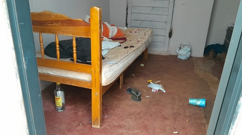 Homem encontrado morto aparentemente a facadas em Chapadão do Sul