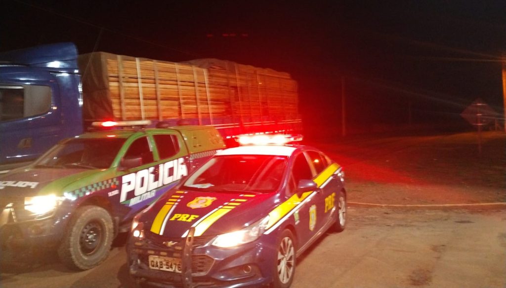 Operação da PMA no feriado prendeu oito pessoas e apreendeu armas e barcos irregulares
