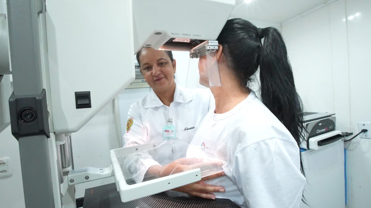 TCE-MS recebe ônibus da Cassems para realização de mamografia e preventivo nas servidoras TCE-MS recebe ônibus da Cassems para realização de mamografia e preventivo nas servidoras