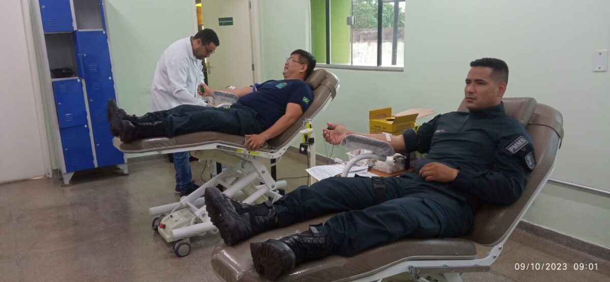 Policiais militares realizam doação de sangue em Três Lagoas