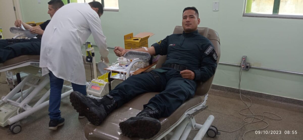 Policiais militares realizam doação de sangue em Três Lagoas