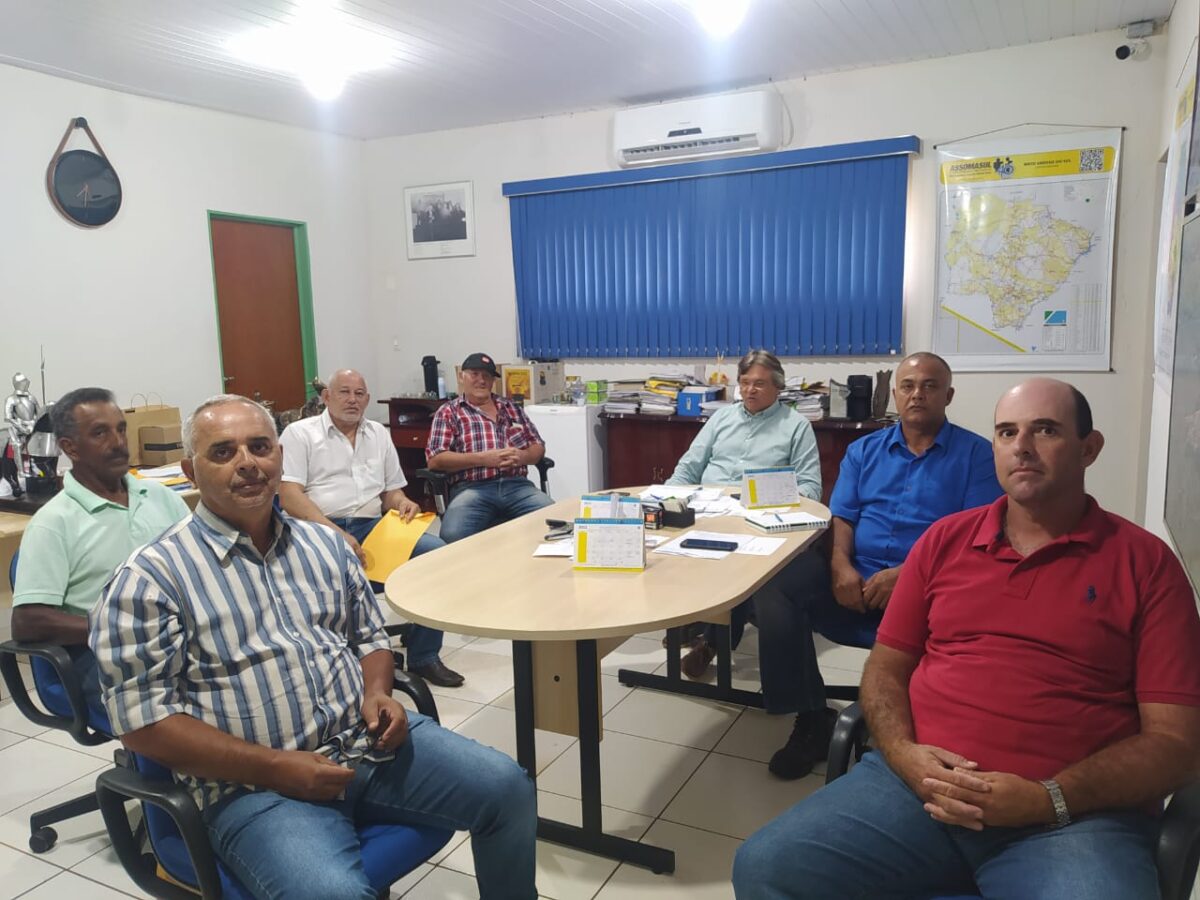 Prefeito de Brasilândia se reúne com produtores para discutir criação de associação de classe