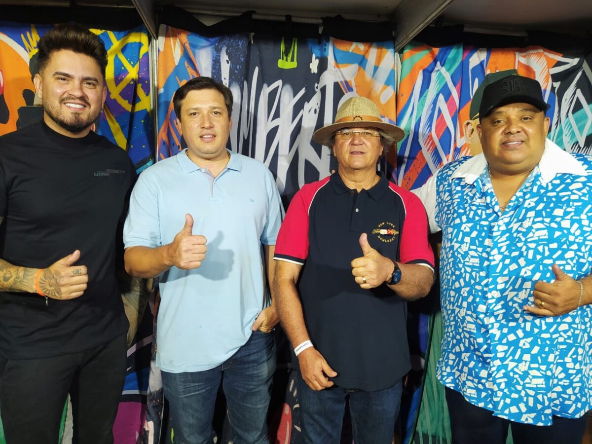 Show de Humberto e Ronaldo marca o 2º Festival do Suíno Brasa Fest em Brasilândia