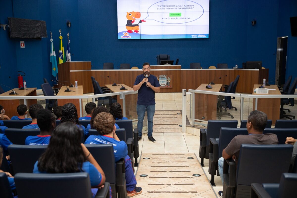 Alunos da Banda Cristo Redentor participam do projeto Visita Guiada