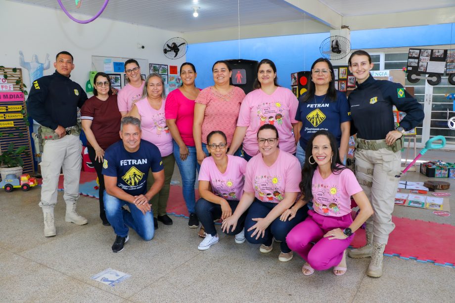 Ação da SEMEC e PRF leva educação no trânsito para alunos dos CEIs de Três Lagoas Ação da SEMEC e PRF leva educação no trânsito para alunos dos CEIs de Três Lagoas