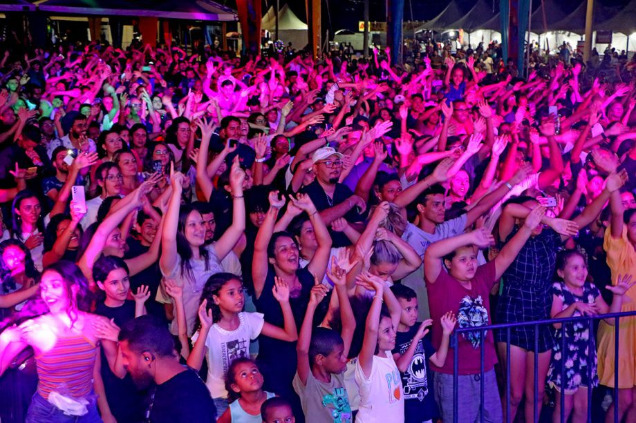 MIX DAS ÁGUAS – Bandas locais e DJ PV garantiram animação e louvor no 3º dia de festa