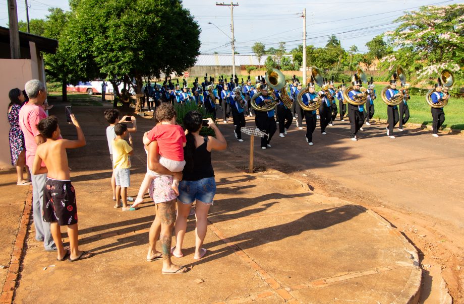 Jardim Brasília recebe primeira ação do projeto “Despertar com Música” da Banda Cristo Redentor