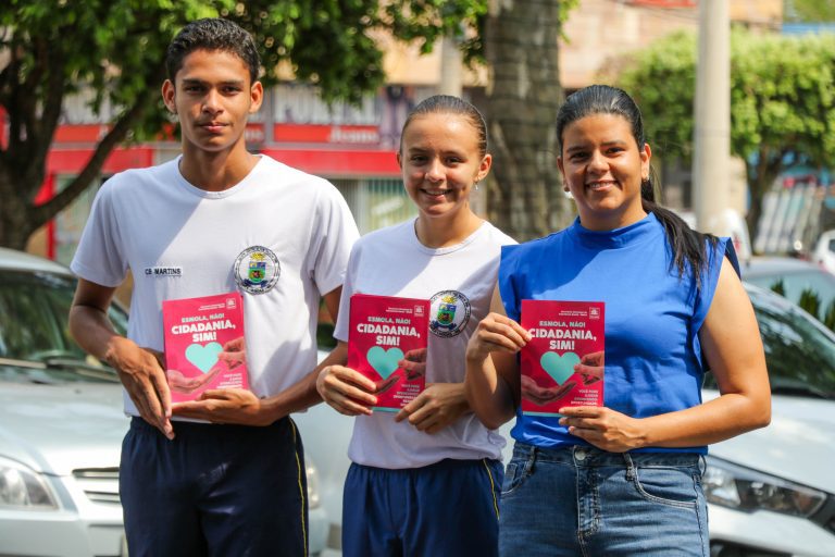 Assistência Social realiza blitz educativa em alusão à campanha “Esmola, Não! Cidadania, Sim!” Assistência Social realiza blitz educativa em alusão à campanha “Esmola, Não! Cidadania, Sim!”