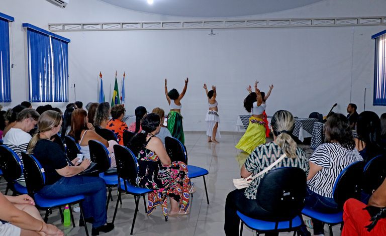 Saúde promove encontro com técnicas e auxiliares em saúde bucal