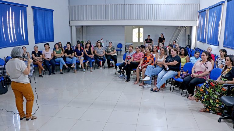 Saúde promove encontro com técnicas e auxiliares em saúde bucal