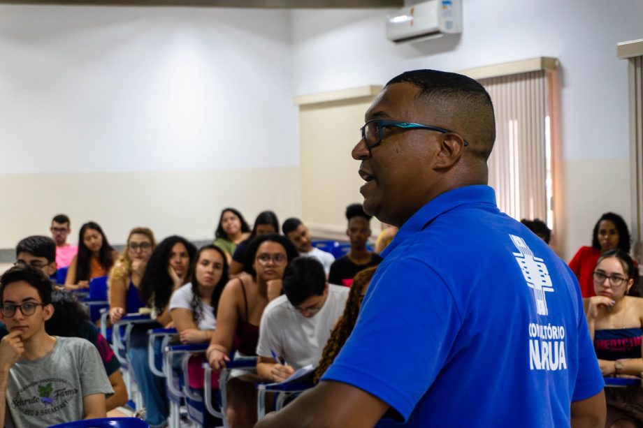 Consultório na Rua é tema de palestra para acadêmicos de medicina da UFMS Consultório na Rua é tema de palestra para acadêmicos de medicina da UFMS