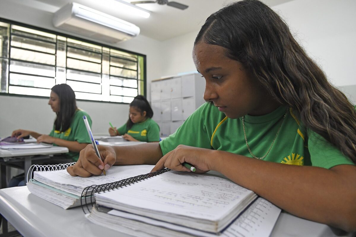 Com tecnologia e inovação, ensino na Rede Estadual é aprovado por alunos, professores e pais em MS Com tecnologia e inovação, ensino na Rede Estadual é aprovado por alunos, professores e pais em MS