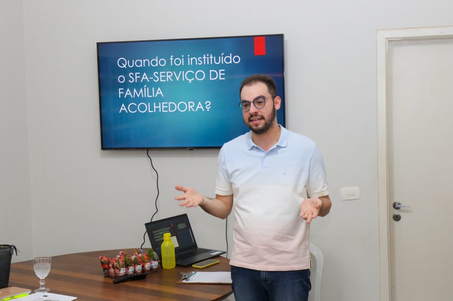 Capacitação prepara novas famílias para acolher crianças e adolescentes afastadas do convívio familiar