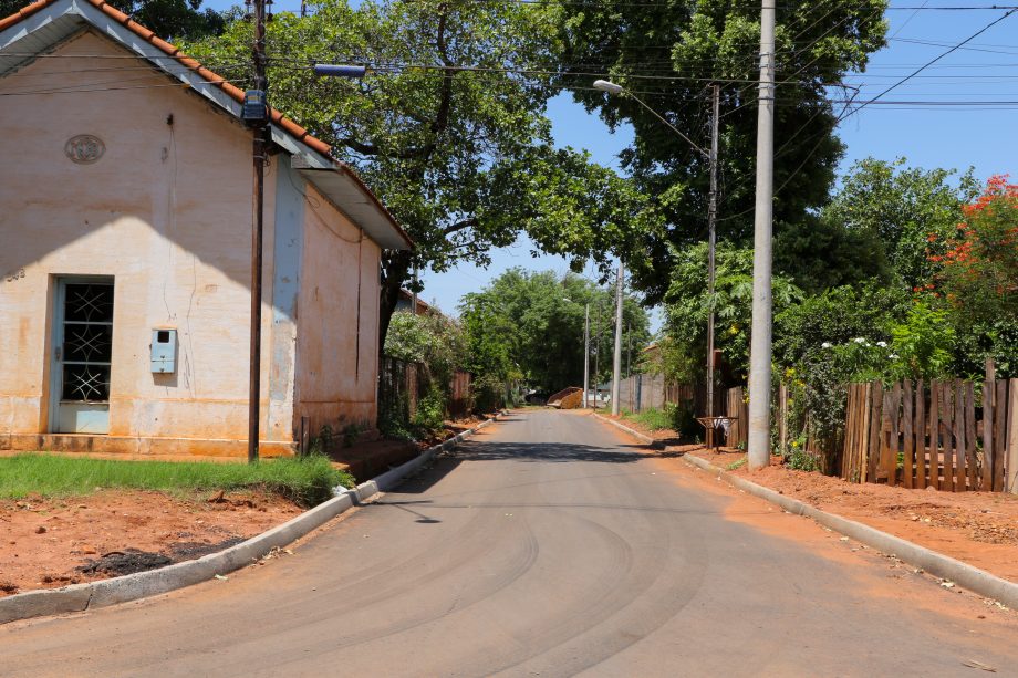 “Minha vida vai ser bem melhor daqui pra frente”, diz moradora da NOB sobre obras de asfalto