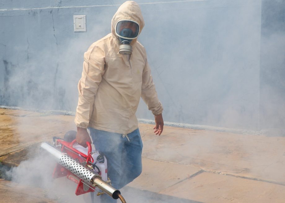 Nova estratégia de combate ao Aedes aegypti com uso de termonebulização foi iniciada pela Prefeitura