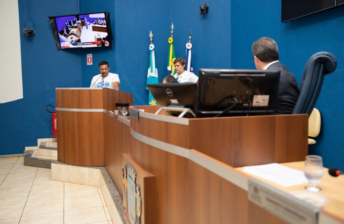 Vereadores analisam pauta com 40 projetos e aprovam isenção de ITBI Vereadores analisam pauta com 40 projetos e aprovam isenção de ITBI