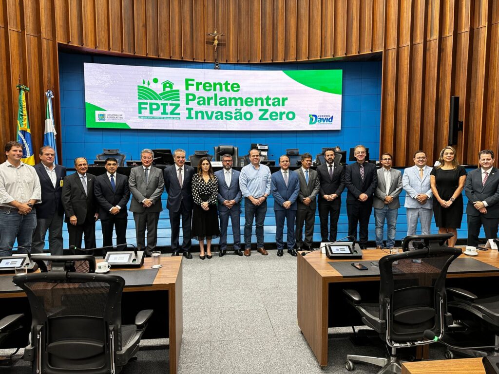 Coronel David empossa membros da Frente Parlamentar Invasão Zero Coronel David empossa membros da Frente Parlamentar Invasão Zero