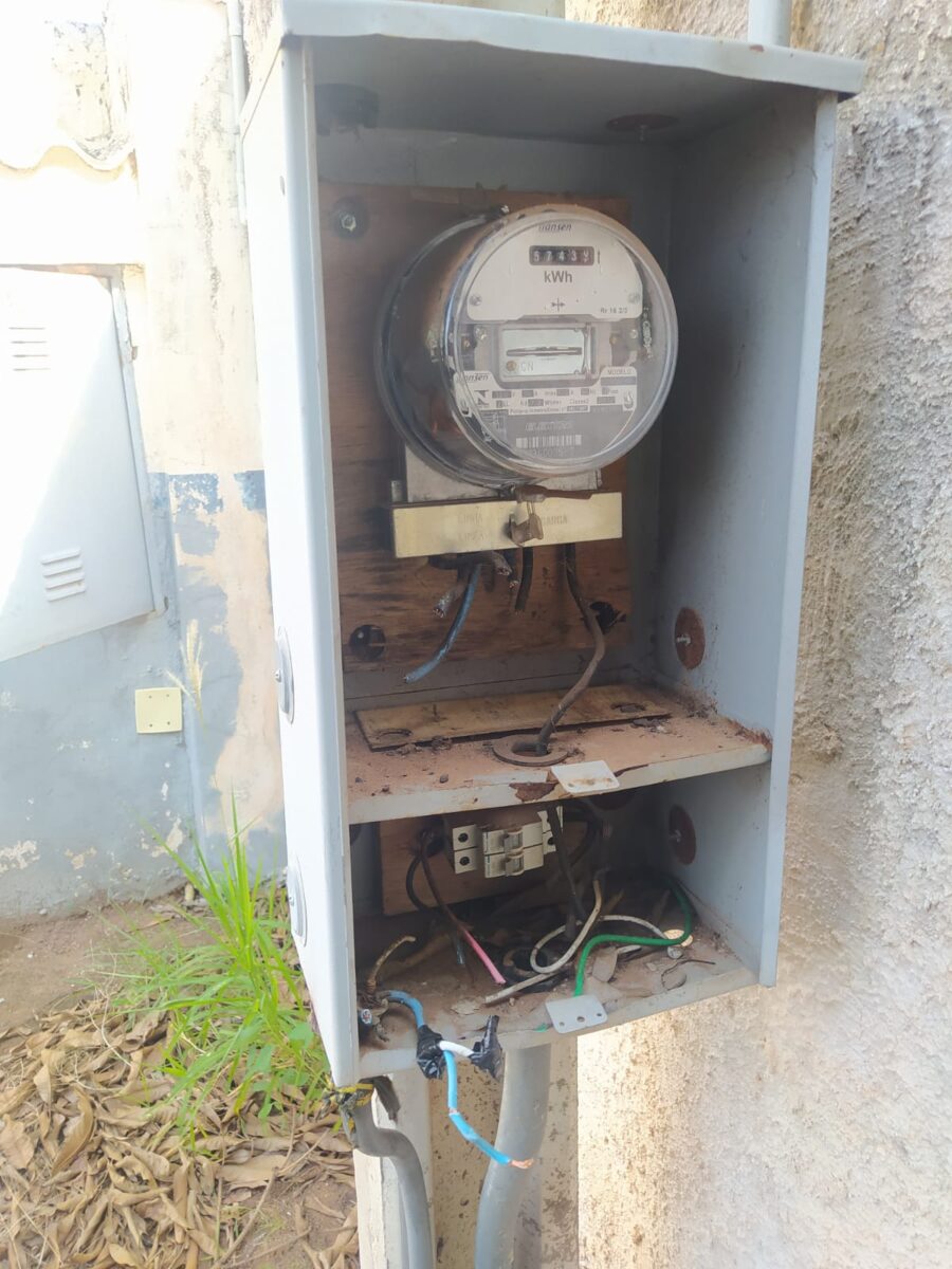 Mau elemento é preso por tentar furtar fios de cobre de escola em Três Lagoas