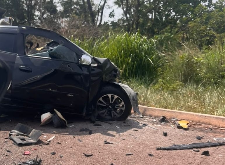 Motorista de Onix morre na BR 262 ao colidir com carreta, próximo à Ribas do Rio Pardo