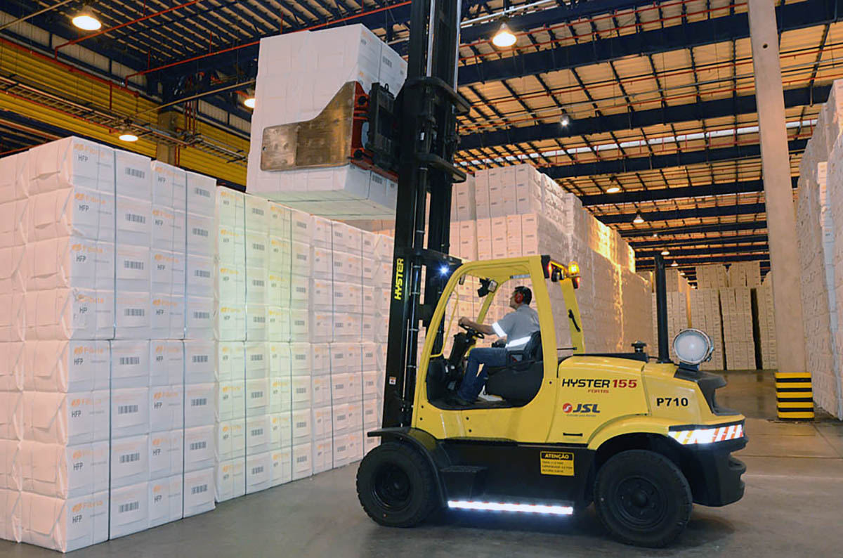 Setor industrial de MS já criou quase 11 mil novas vagas de emprego no acumulado do ano Setor industrial de MS já criou quase 11 mil novas vagas de emprego no acumulado do ano