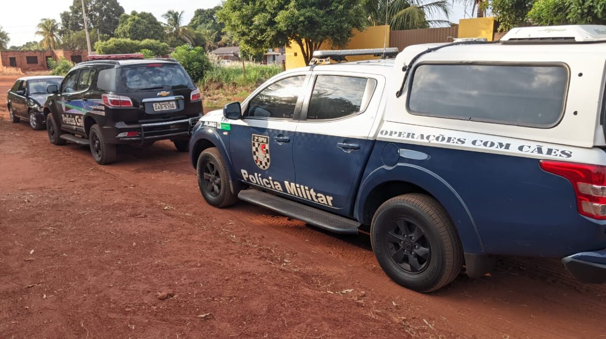 PM apreende drogas em três residências da cidade de Selvíria PM apreende drogas em três residências da cidade de Selvíria