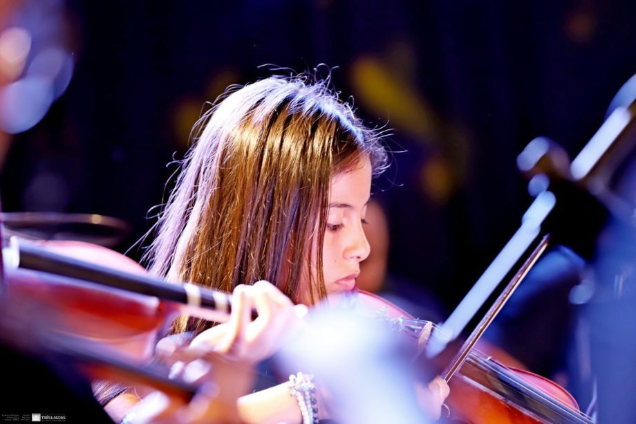 Alunos da Diretoria de Cultura apresentaram a 1ª Mostra de Música Regional; veja como foi