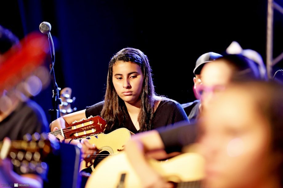 Alunos da Diretoria de Cultura apresentaram a 1ª Mostra de Música Regional; veja como foi