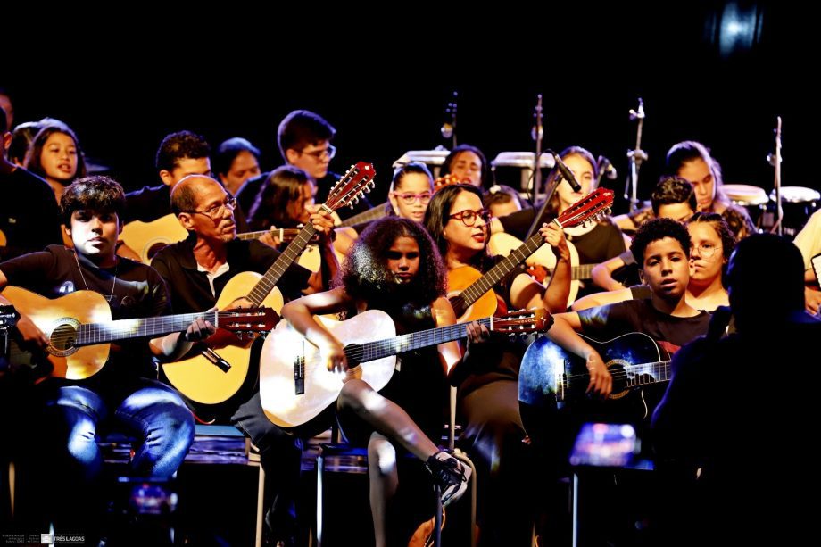 Alunos da Diretoria de Cultura apresentaram a 1ª Mostra de Música Regional; veja como foi