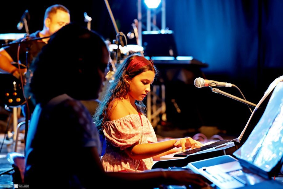 Alunos da Diretoria de Cultura apresentaram a 1ª Mostra de Música Regional; veja como foi