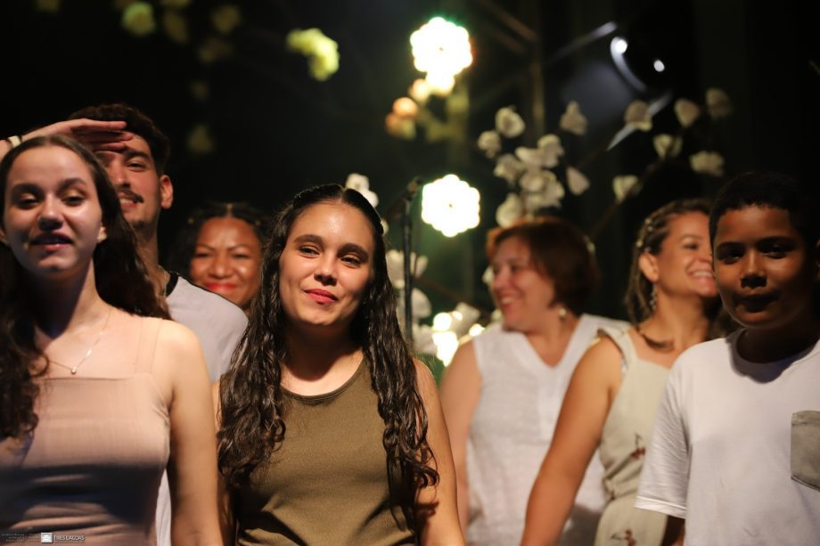 Coral da Cultura, composto por 60 vozes, estrelou o espetáculo “Brasil em Canção”