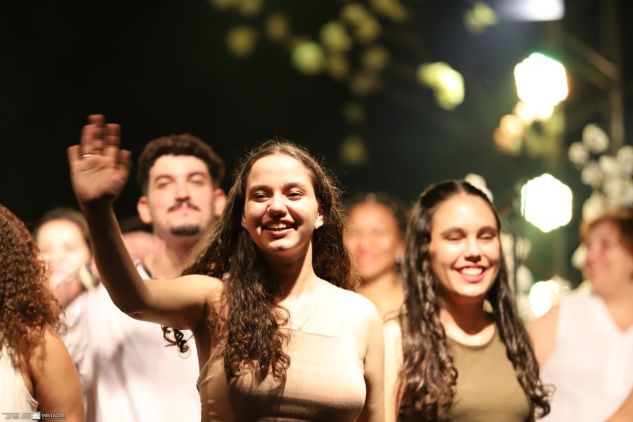 Coral da Cultura, composto por 60 vozes, estrelou o espetáculo “Brasil em Canção”