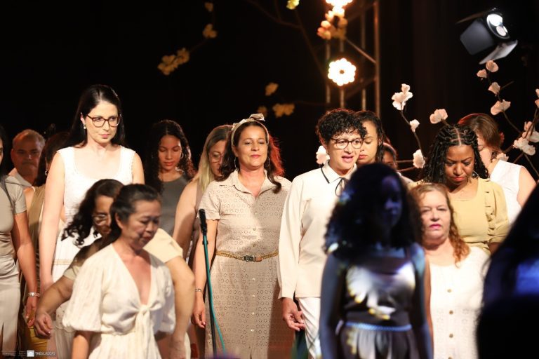 Coral da Cultura, composto por 60 vozes, estrelou o espetáculo “Brasil em Canção”