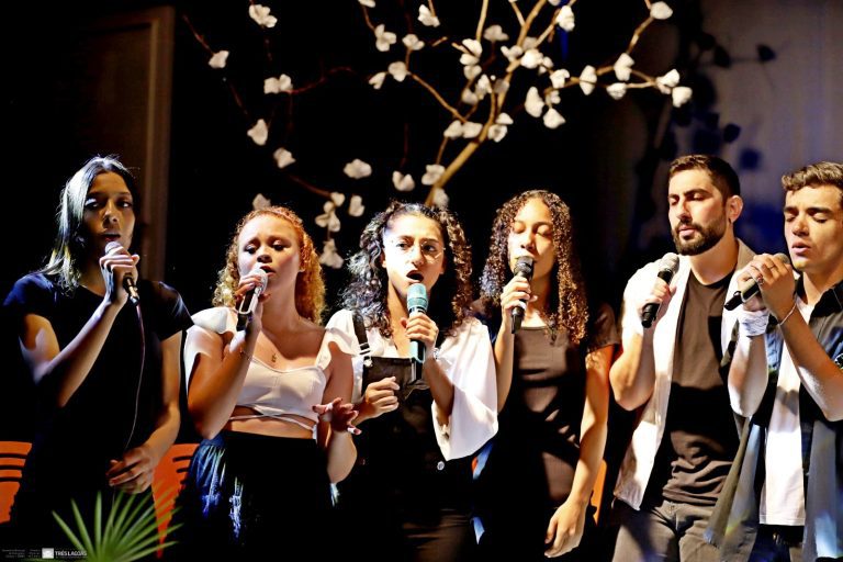 Coral da Cultura, composto por 60 vozes, estrelou o espetáculo “Brasil em Canção”