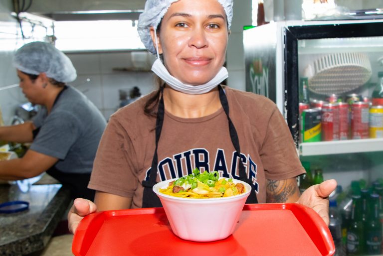Segundo dia do Festival de Comida de Feira acontece nesta segunda-feira (04)
